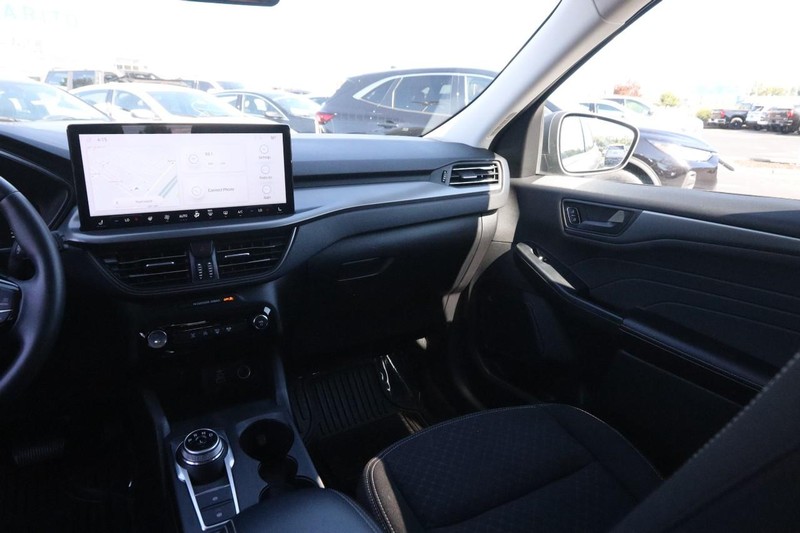 Ford Escape Vehicle Image 23