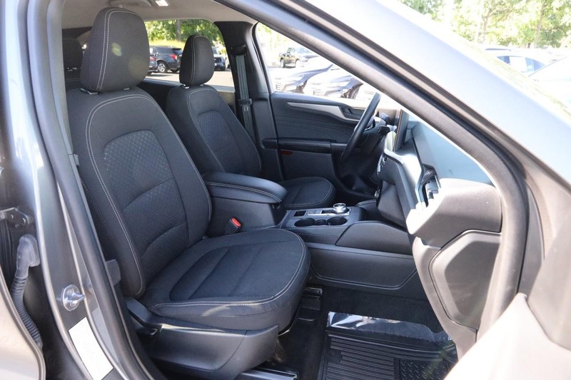 Ford Escape Vehicle Image 24