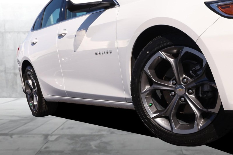 Chevrolet Malibu Vehicle Image 03