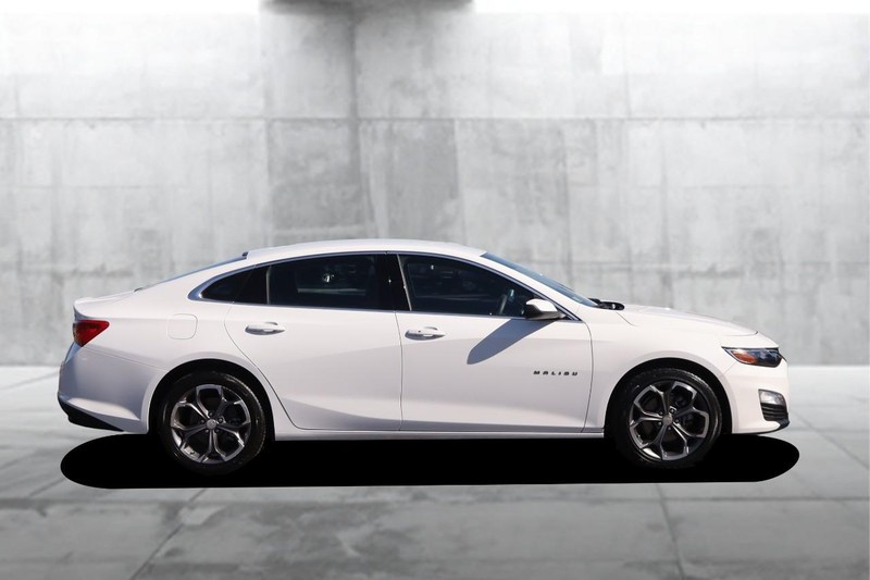 Chevrolet Malibu Vehicle Image 05