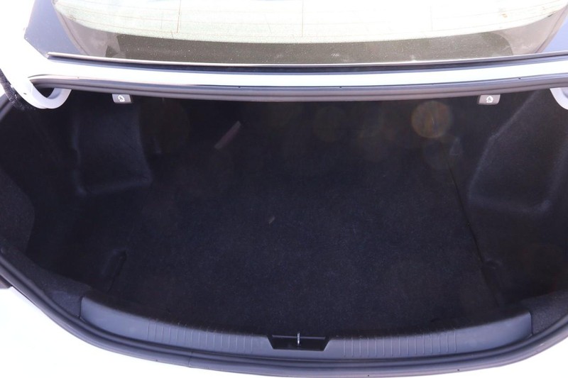 Chevrolet Malibu Vehicle Image 07