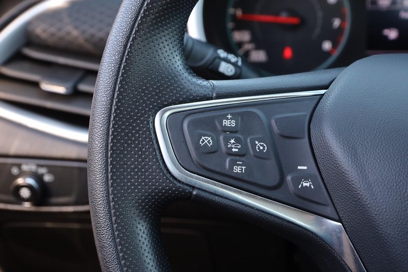 Chevrolet Malibu Vehicle Image 11