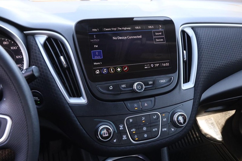 Chevrolet Malibu Vehicle Image 15