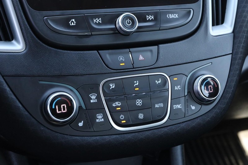 Chevrolet Malibu Vehicle Image 17