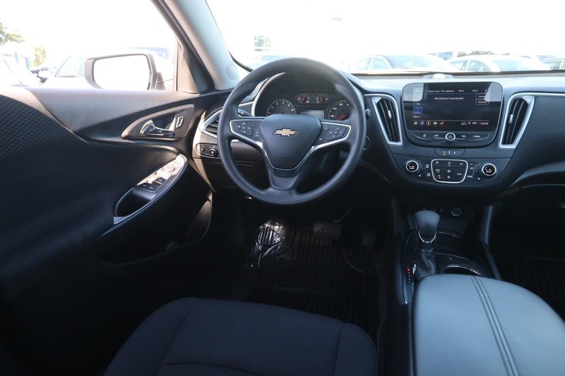 Chevrolet Malibu Vehicle Image 20