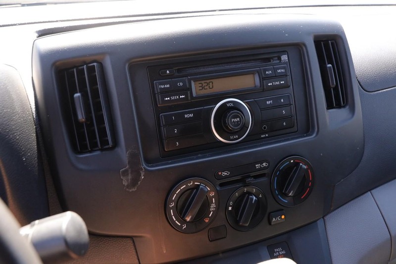Nissan NV200 Vehicle Image 10