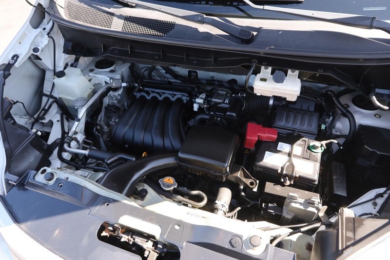 Nissan NV200 Vehicle Image 11