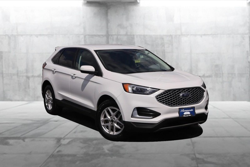 Ford Edge Vehicle Image 02