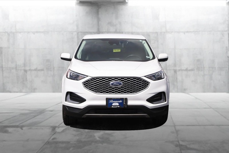 Ford Edge Vehicle Image 04