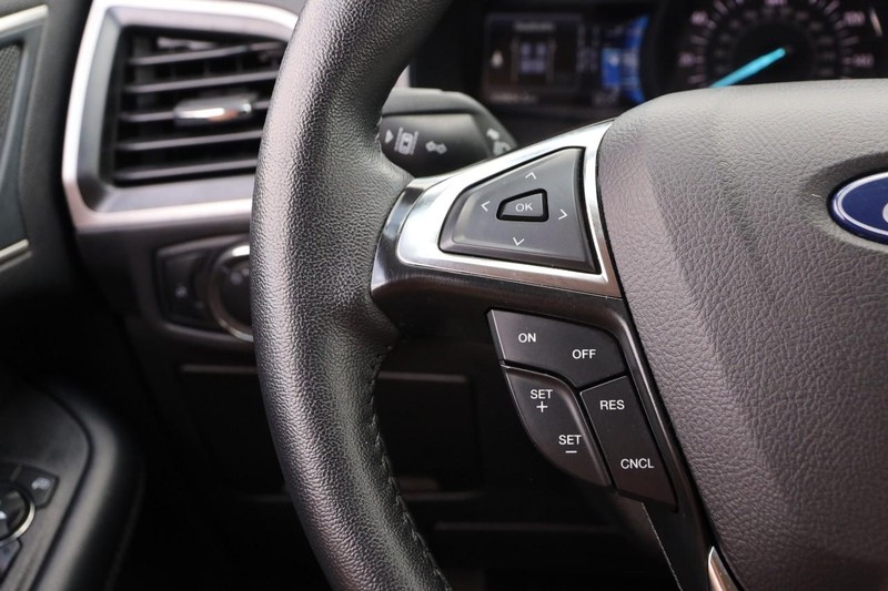 Ford Edge Vehicle Image 11