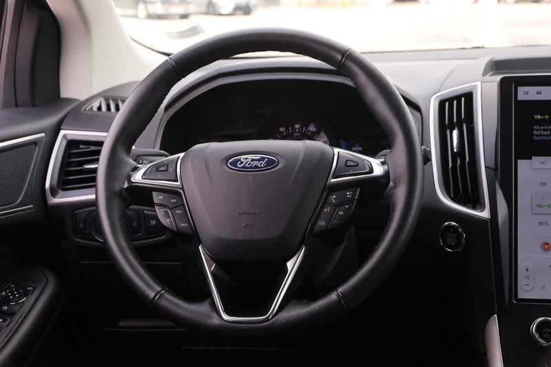 Ford Edge Vehicle Image 21