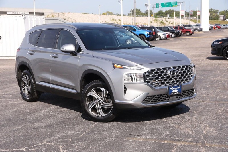 Hyundai Santa Fe Vehicle Image 02