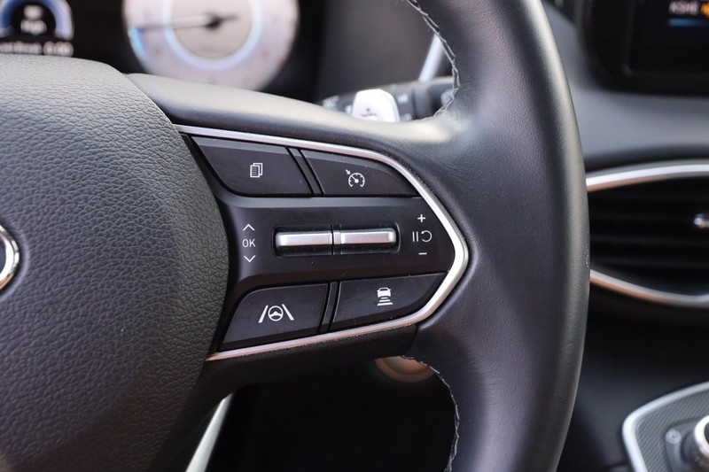 Hyundai Santa Fe Vehicle Image 14