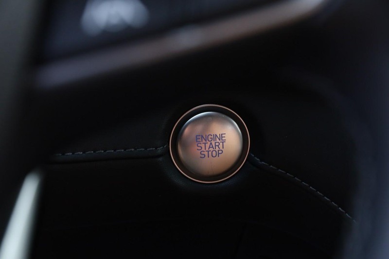 Hyundai Santa Fe Vehicle Image 16