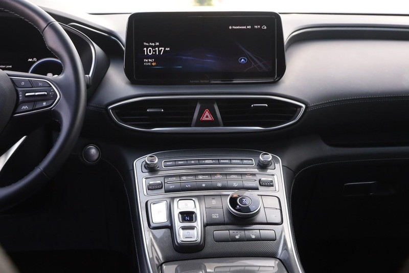 Hyundai Santa Fe Vehicle Image 25