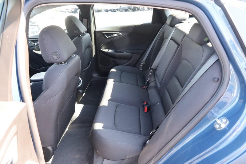 Chevrolet Malibu Vehicle Image 09