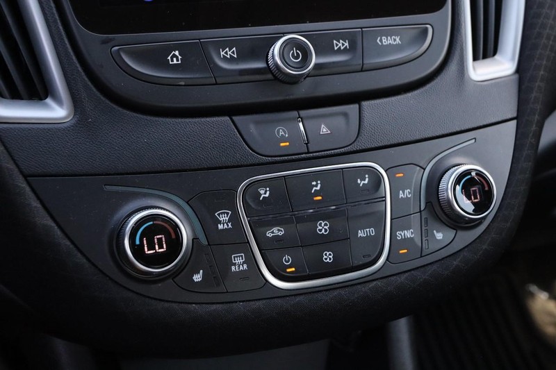 Chevrolet Malibu Vehicle Image 17