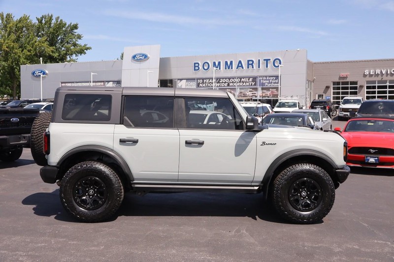 Ford Bronco Vehicle Image 05