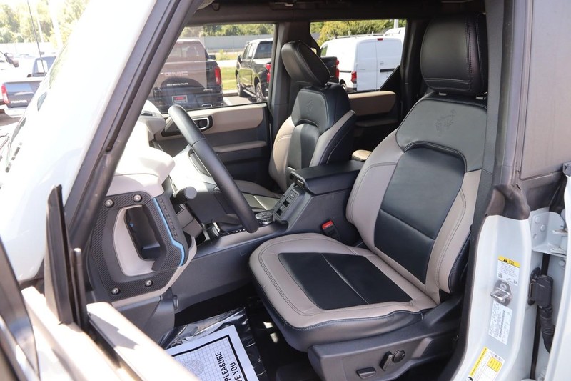 Ford Bronco Vehicle Image 08