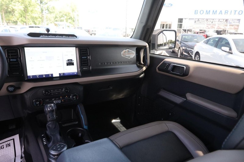Ford Bronco Vehicle Image 25