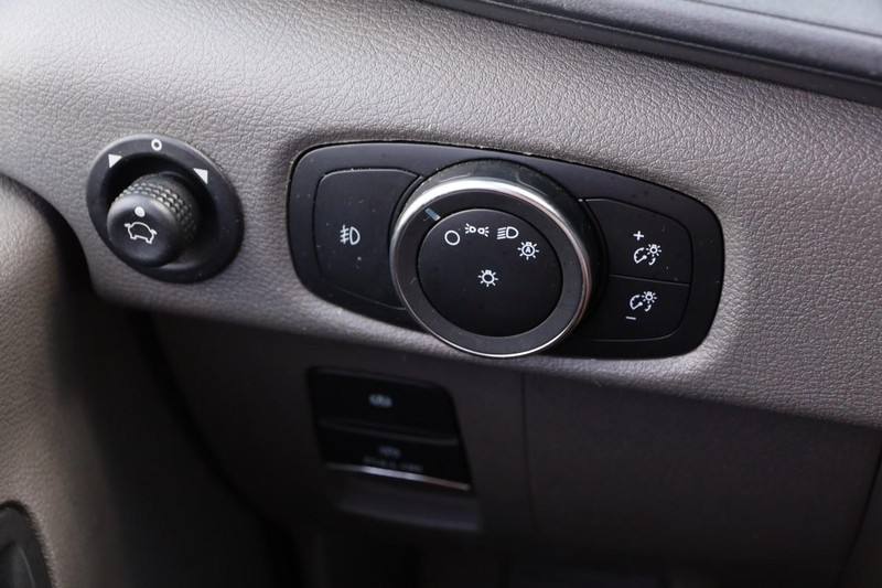 Ford Mustang Vehicle Image 31