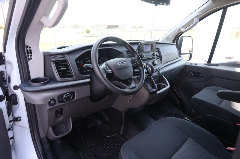 Ford Mustang Vehicle Image 32
