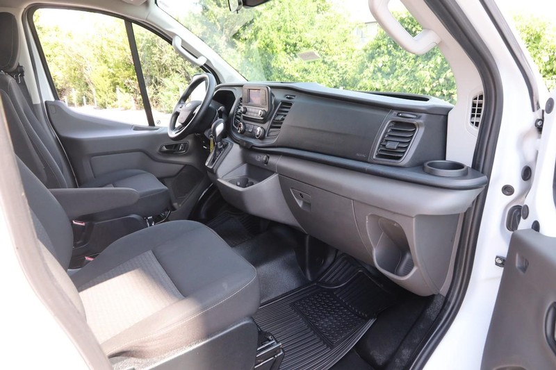 Ford Mustang Vehicle Image 34