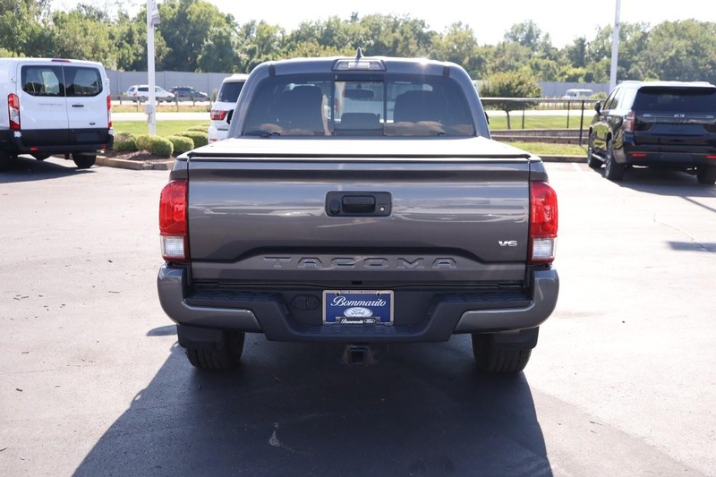 Toyota Tacoma Vehicle Image 06