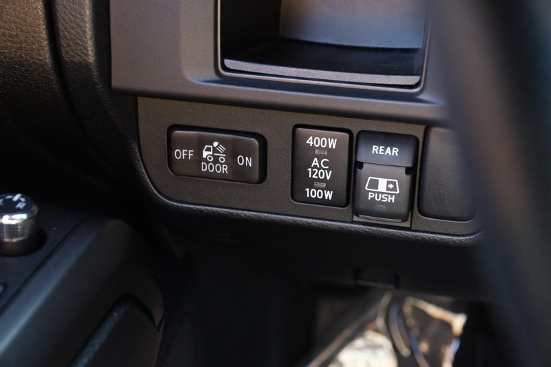 Toyota Tacoma Vehicle Image 18