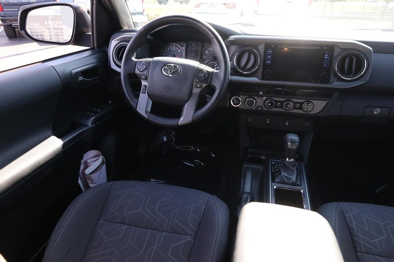 Toyota Tacoma Vehicle Image 20