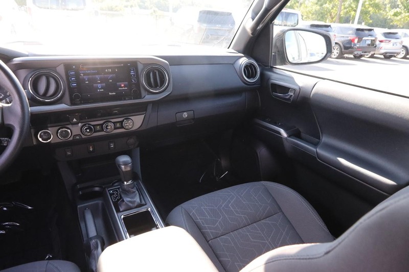Toyota Tacoma Vehicle Image 23
