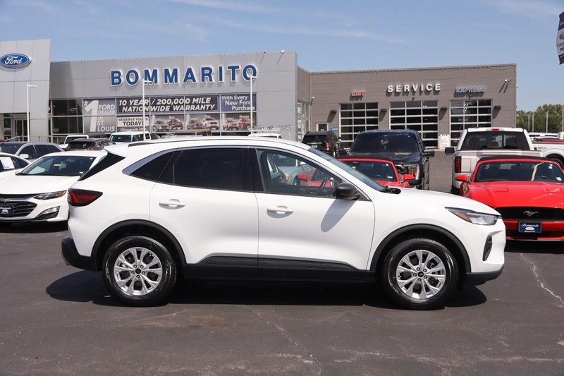 Ford Escape Vehicle Image 05