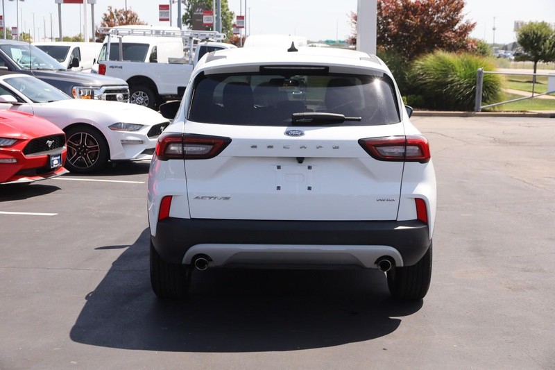 Ford Escape Vehicle Image 06