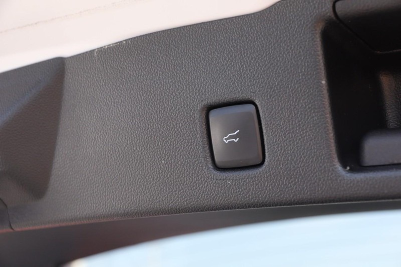 Ford Escape Vehicle Image 08