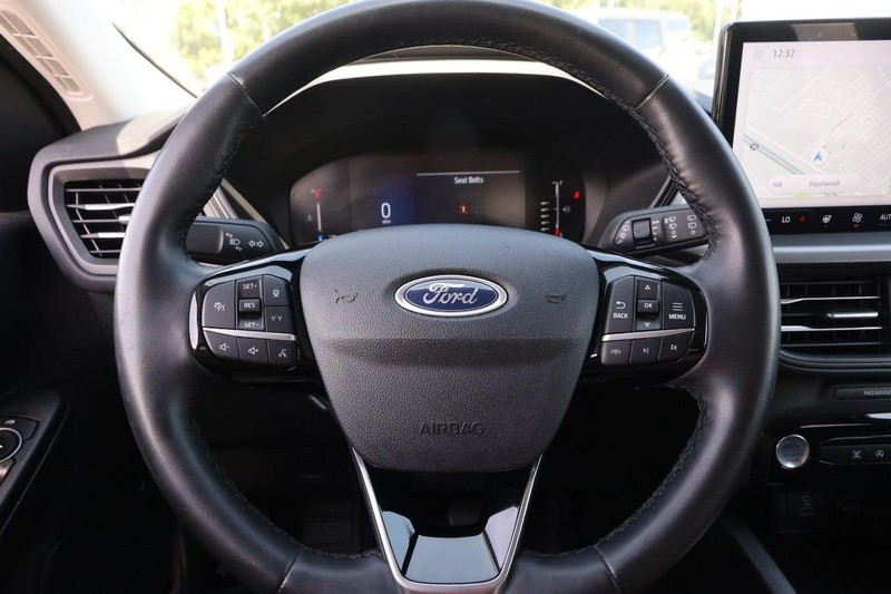 Ford Escape Vehicle Image 11