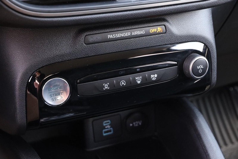 Ford Escape Vehicle Image 17