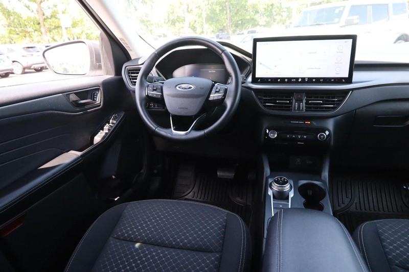 Ford Escape Vehicle Image 21