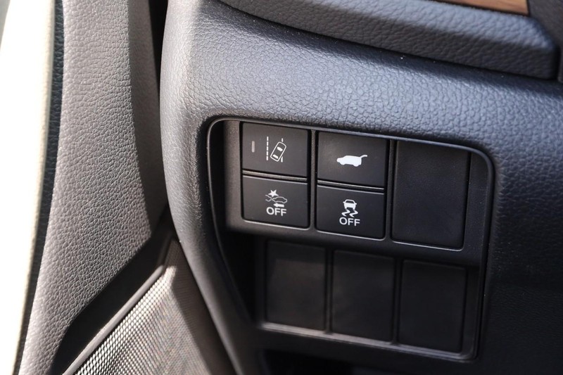 Honda CR-V Vehicle Image 21
