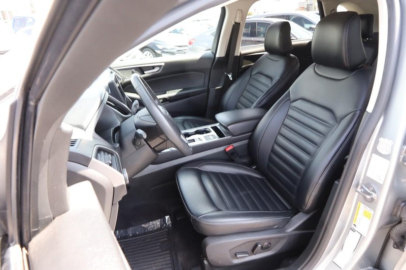 Ford Edge Vehicle Image 08