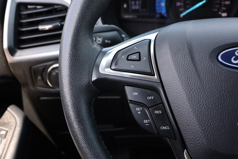 Ford Edge Vehicle Image 11