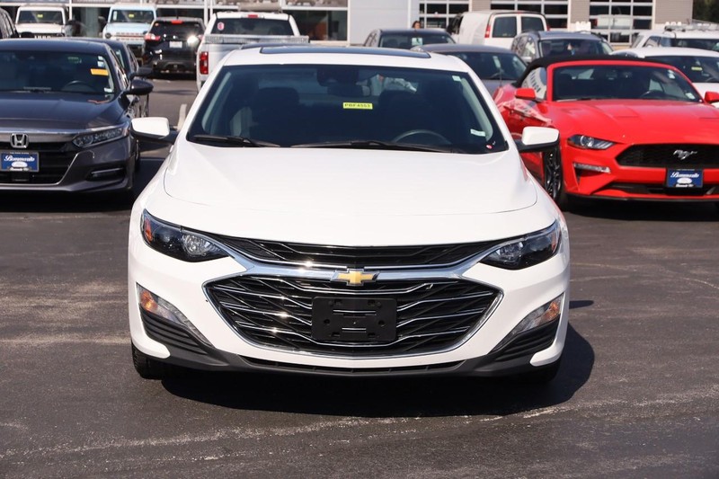 Chevrolet Malibu Vehicle Image 04