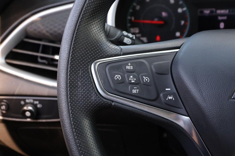Chevrolet Malibu Vehicle Image 12
