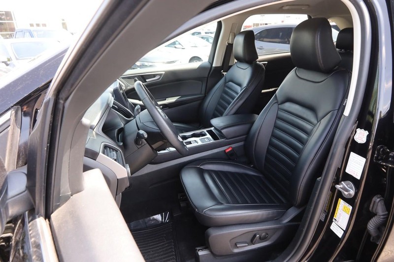 Ford Edge Vehicle Image 08