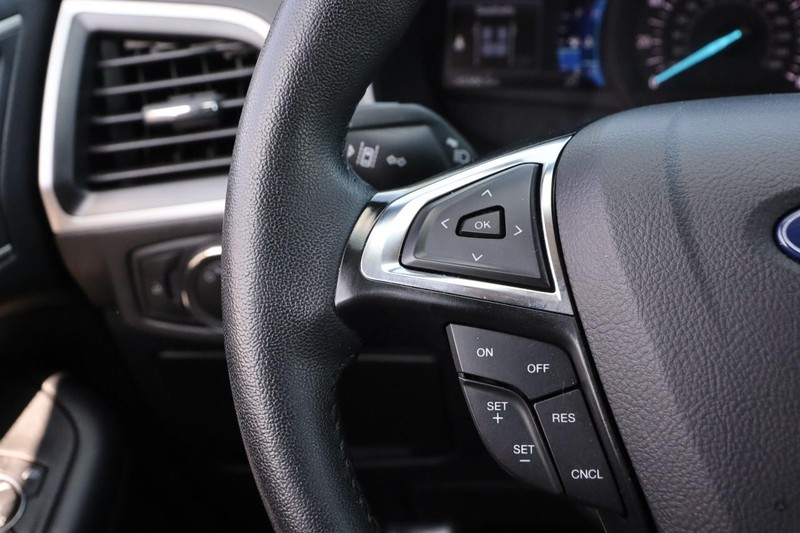 Ford Edge Vehicle Image 11