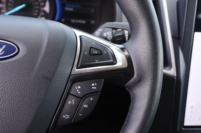 Ford Edge Vehicle Image 12