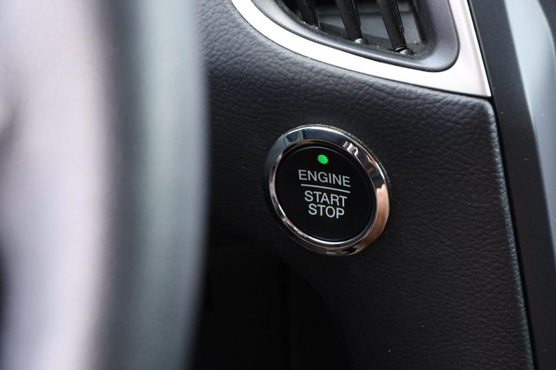 Ford Edge Vehicle Image 14