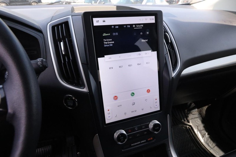 Ford Edge Vehicle Image 15