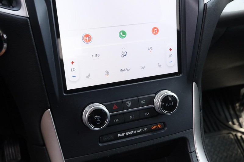 Ford Edge Vehicle Image 17