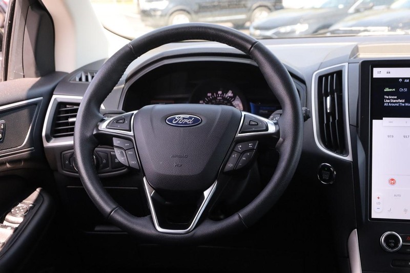 Ford Edge Vehicle Image 21