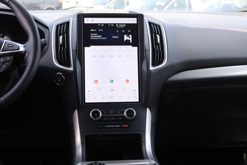 Ford Edge Vehicle Image 22